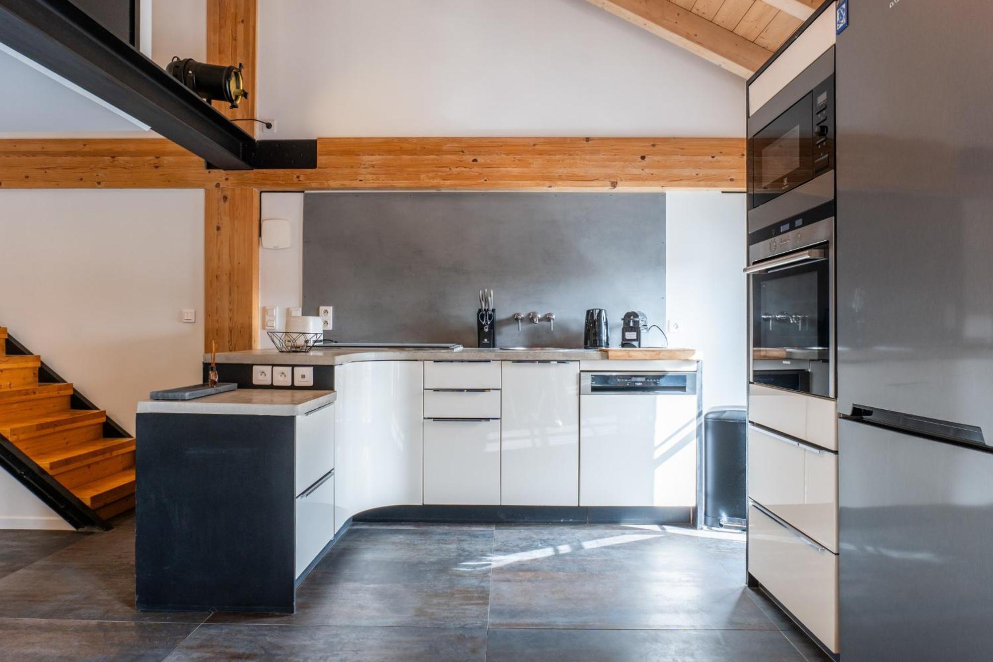 Spacious Duplex In The Heart Of Apartamento